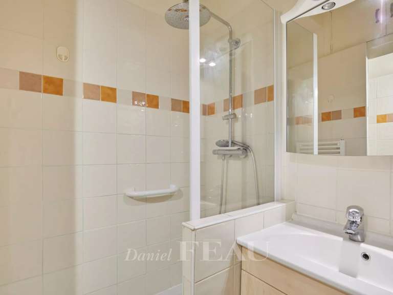 Appartement Paris 16e - 3 chambres - 111m²