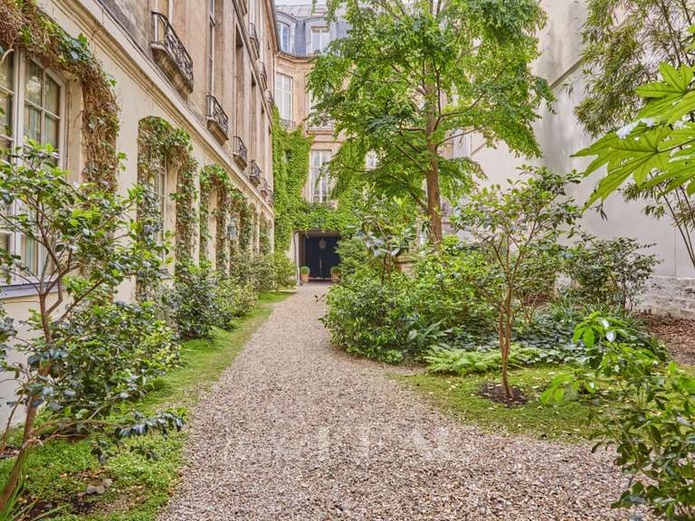 Appartement Paris 6e - 2 chambres - 108m²