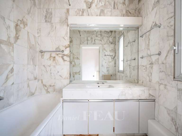 Appartement Paris 7e - 3 chambres - 106m²