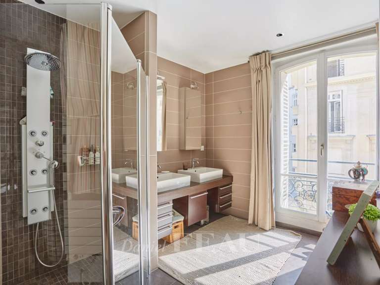 Appartement Paris 6e - 3 chambres - 163m²