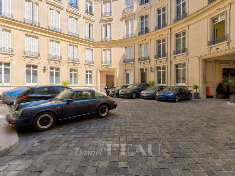 Appartement Paris 8e - 3 chambres - 163m²
