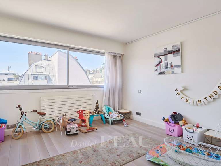 Appartement Paris 17e - 5 chambres - 202m²