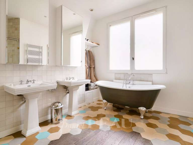 Appartement Paris 17e - 5 chambres - 301m²