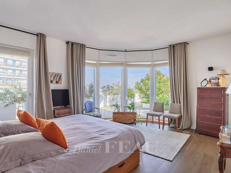 Appartement Paris 17e - 4 chambres - 167m²