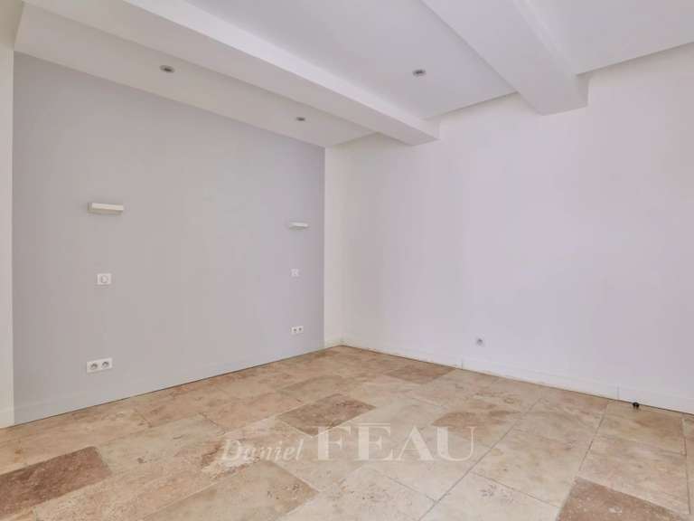 Apartment Aix-en-Provence - 1 bedroom - 77m²