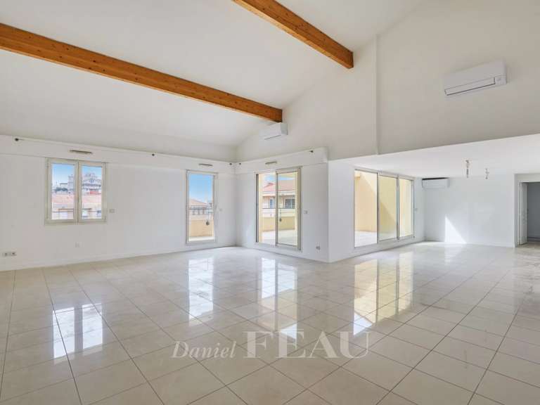 Apartment Aix-en-Provence - 4 bedrooms - 201m²