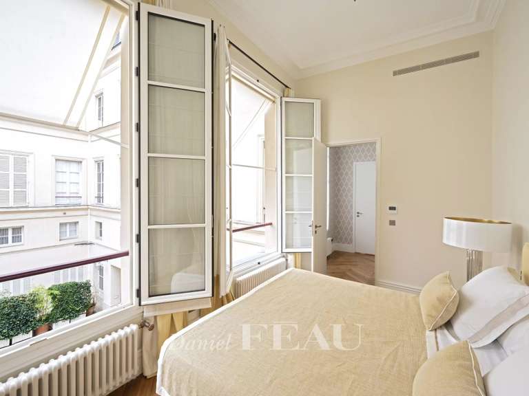 Appartement Paris 7e - 2 chambres - 160m²