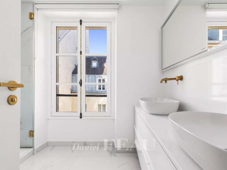 Appartement Paris 7e - 1 chambre - 69m²