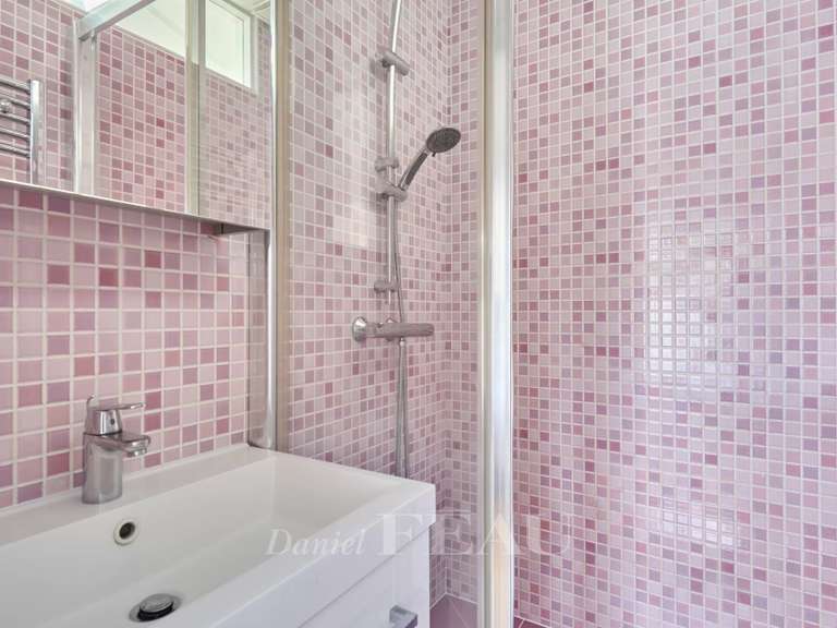 Appartement Paris 16e - 3 chambres - 74m²