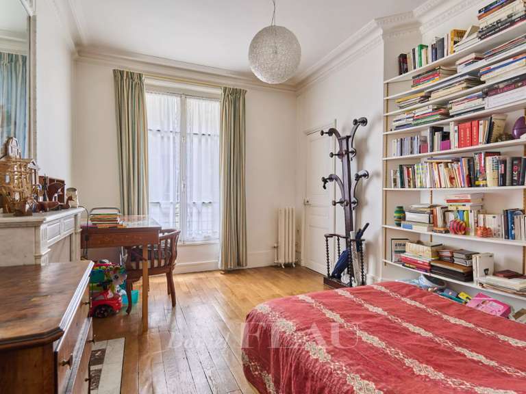 Appartement Paris 16e - 4 chambres - 181m²
