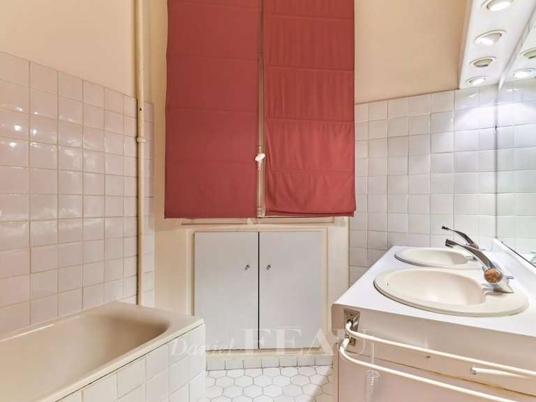 Appartement Paris 16e - 4 chambres - 181m²