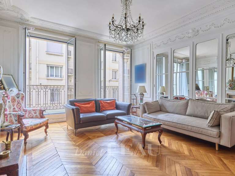 Appartement Paris 16e - 4 chambres - 181m²