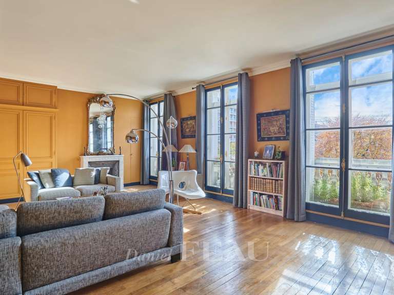 Appartement Paris 16e - 5 chambres - 225m²
