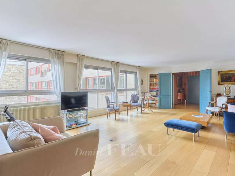 Appartement Paris 16e - 4 chambres - 130m²