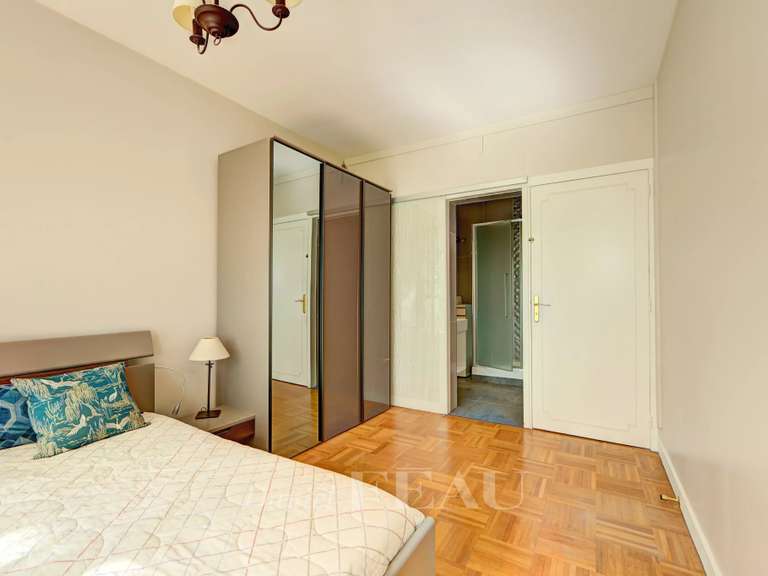 Appartement Paris 16e - 2 chambres - 120m²
