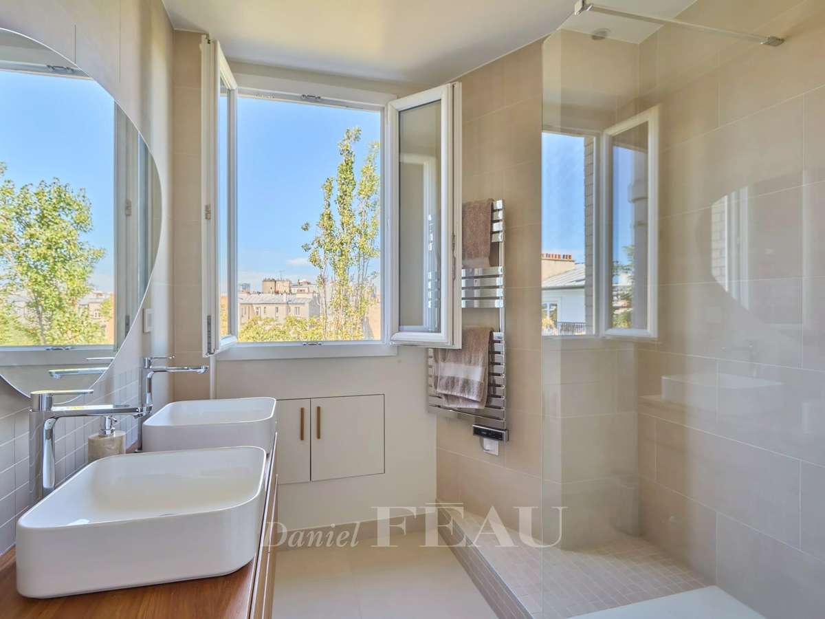 Apartment Paris 15e