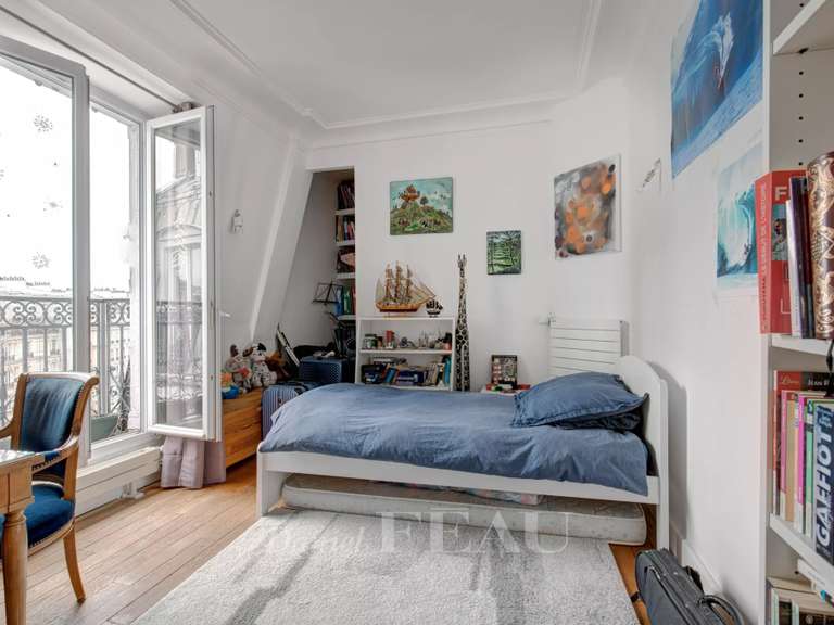 Appartement Paris 16e - 3 chambres - 131m²