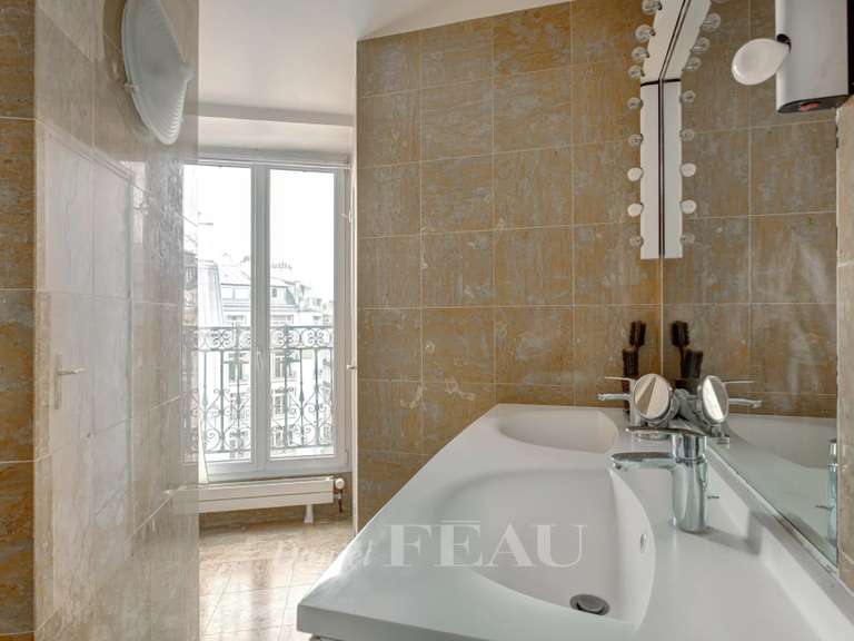Appartement Paris 16e - 3 chambres - 131m²