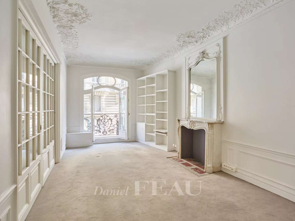 Apartment Paris 16e