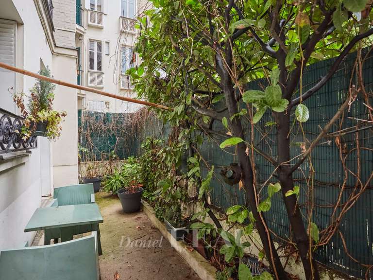 Appartement Paris 16e - 2 chambres - 78m²