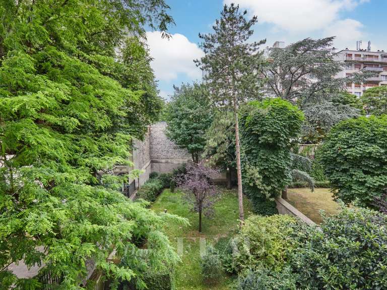 Apartment Paris 16e - 4 bedrooms - 215m²