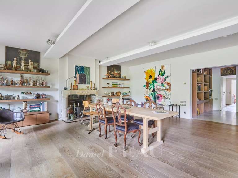 Appartement Paris 16e - 4 chambres - 215m²