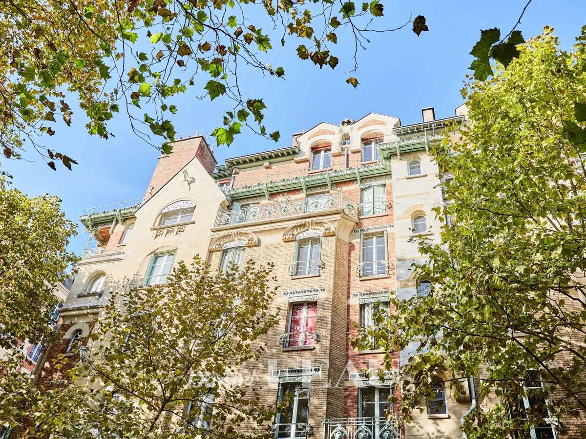 Apartment Paris 16e