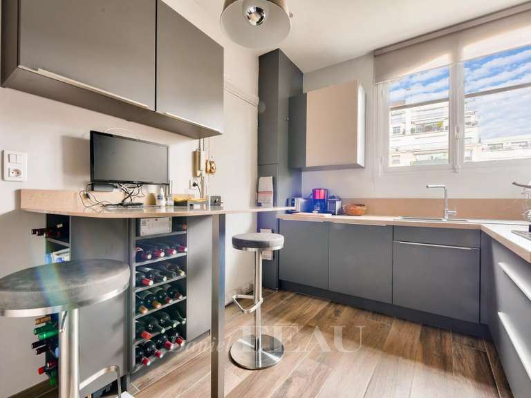 Appartement Paris 16e - 4 chambres - 139m²