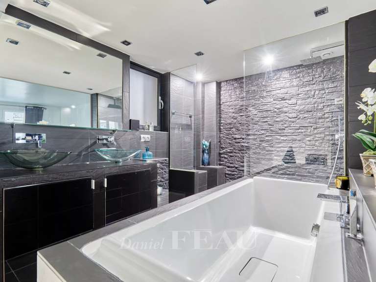 Apartment Paris 16e - 2 bedrooms - 105m²