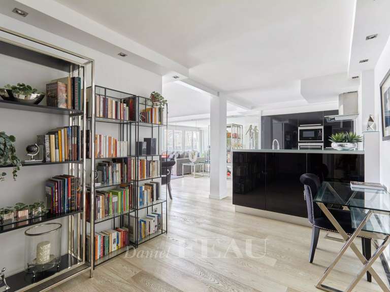 Appartement Paris 16e - 2 chambres - 105m²