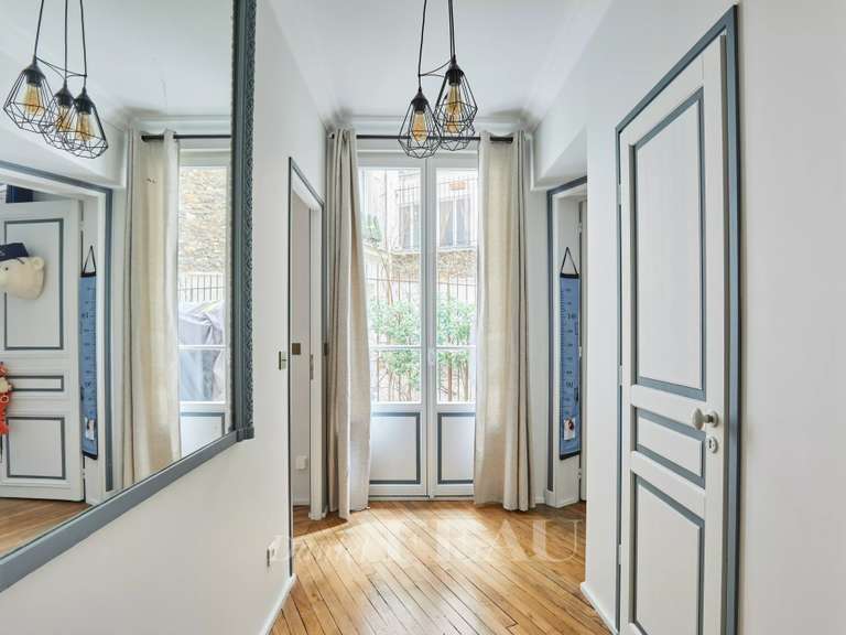 Appartement Paris 16e - 4 chambres - 171m²