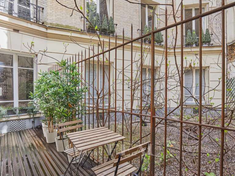 Appartement Paris 16e - 4 chambres - 171m²
