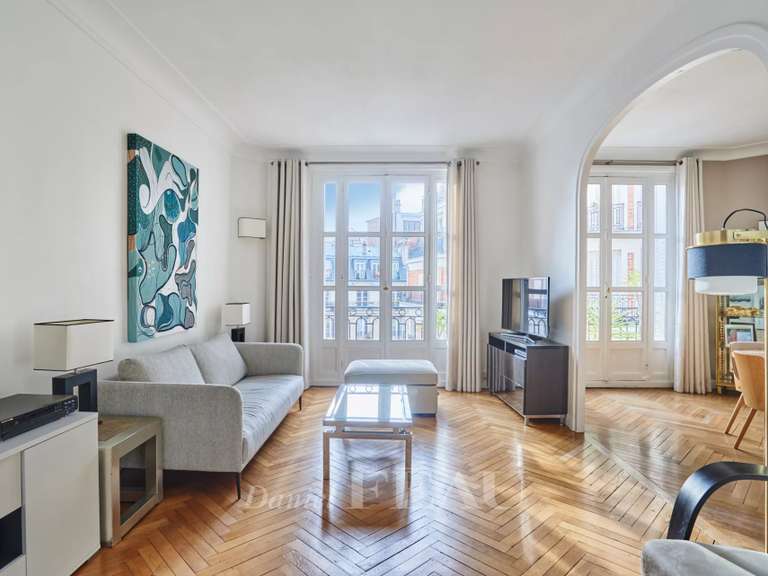 Appartement Paris 16e - 3 chambres - 136m²