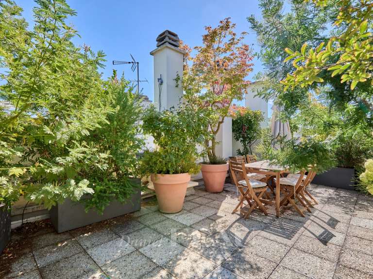 Appartement Paris 16e - 1 chambre - 73m²