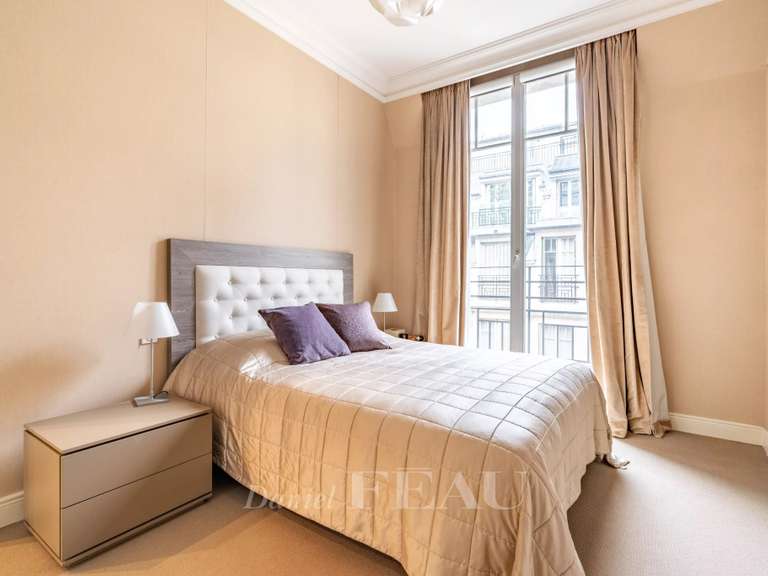 Apartment Paris 16e - 4 bedrooms - 212m²