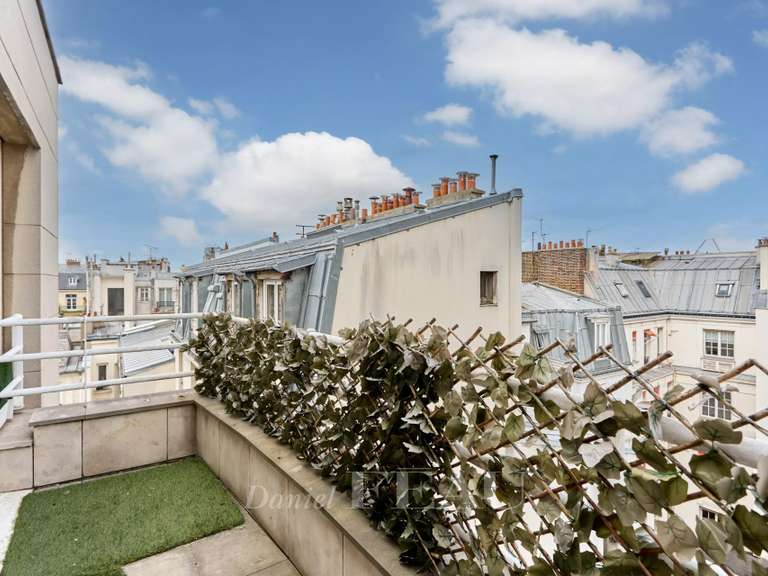 Appartement Paris 16e - 3 chambres - 154m²