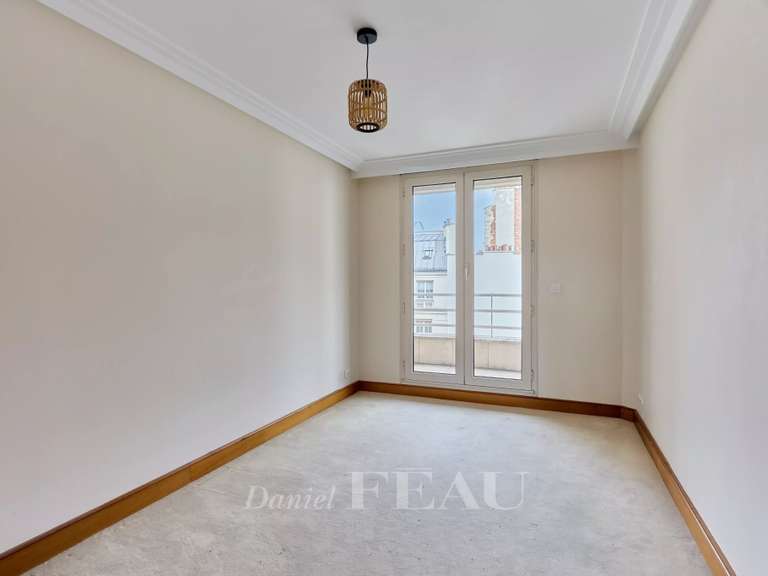 Appartement Paris 16e - 3 chambres - 154m²