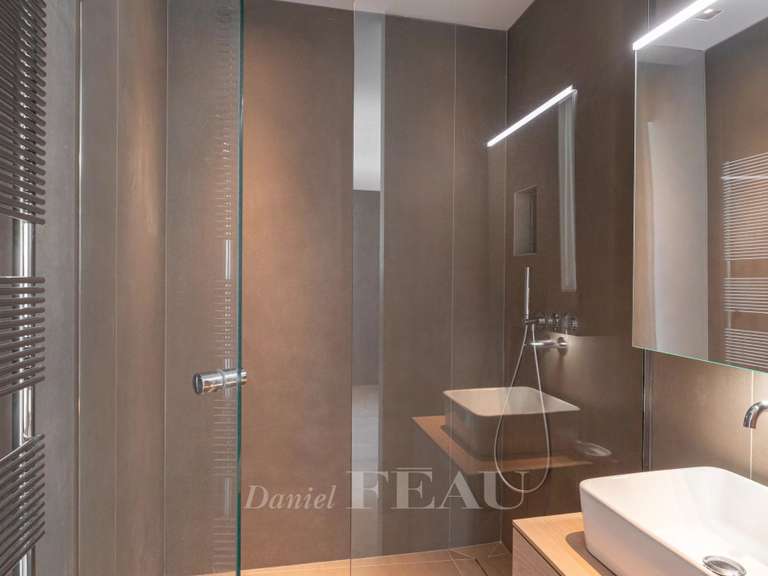Apartment Neuilly-sur-Seine - 4 bedrooms - 163m²