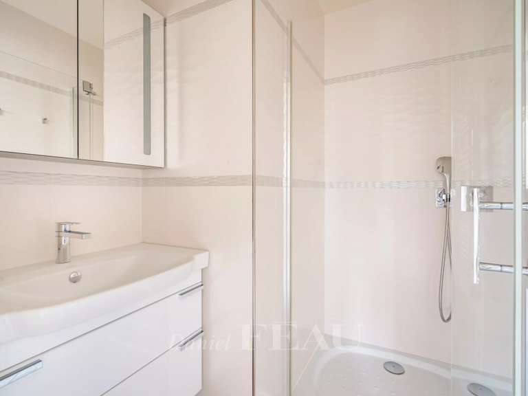 Apartment Neuilly-sur-Seine - 2 bedrooms - 120m²