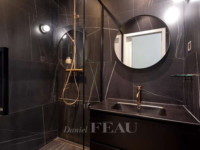 Apartment Neuilly-sur-Seine - 4 bedrooms - 181m²
