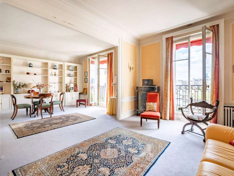 Apartment Neuilly-sur-Seine - 3 bedrooms - 151m²