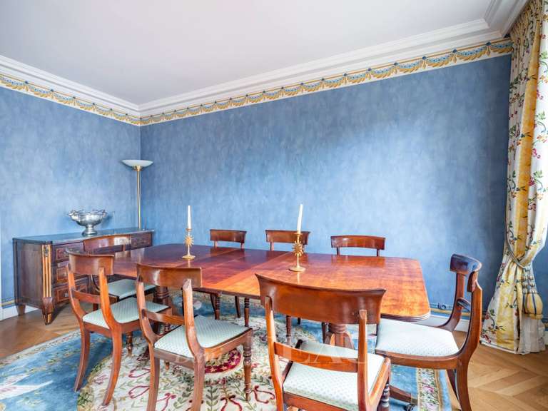 Apartment Neuilly-sur-Seine - 2 bedrooms - 120m²