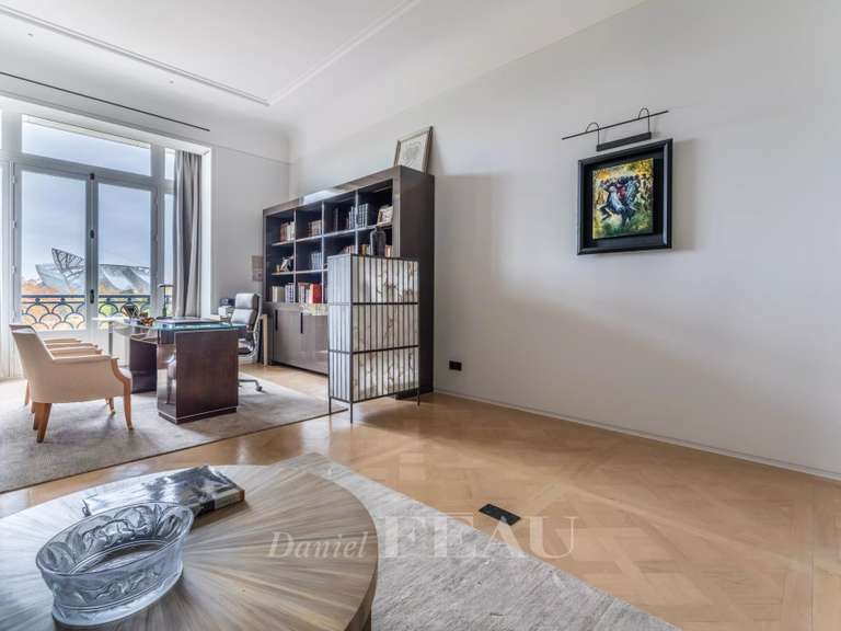 Apartment Neuilly-sur-Seine - 3 bedrooms - 380m²