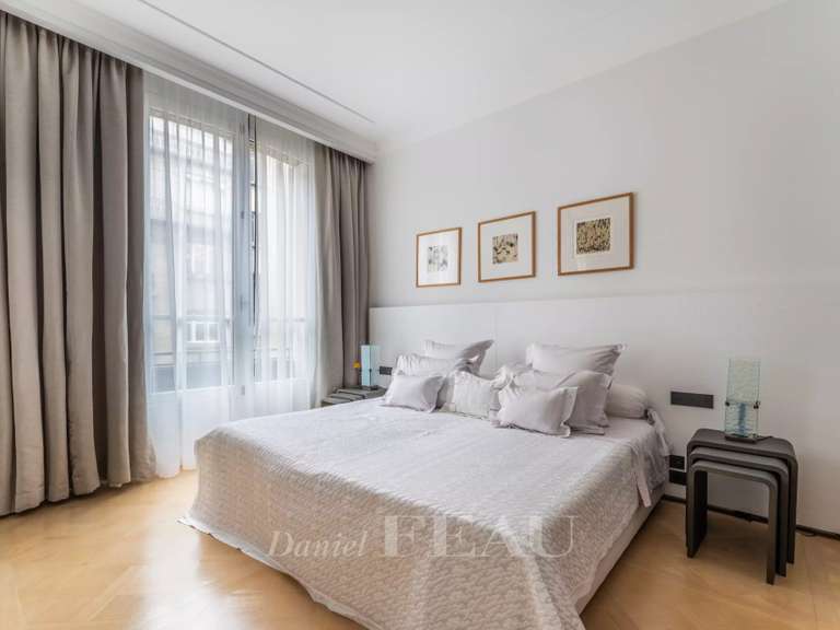 Apartment Neuilly-sur-Seine - 3 bedrooms - 380m²