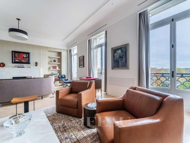 Apartment Neuilly-sur-Seine - 3 bedrooms - 380m²