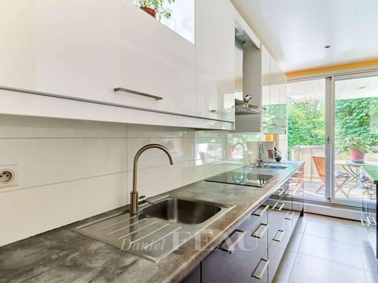 Apartment Neuilly-sur-Seine - 3 bedrooms - 116m²
