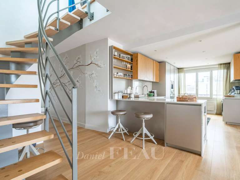 Apartment Neuilly-sur-Seine - 2 bedrooms - 128m²