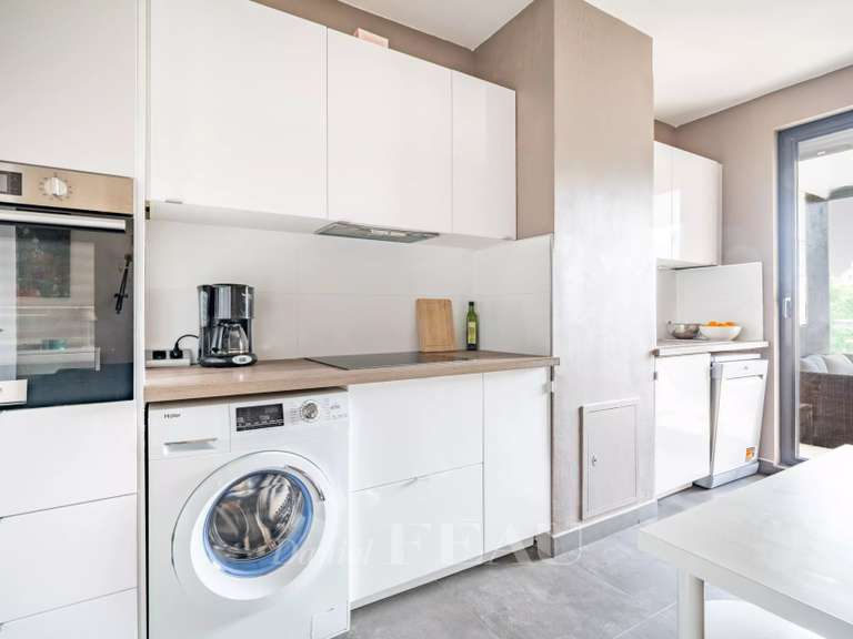 Apartment Neuilly-sur-Seine - 2 bedrooms - 78m²