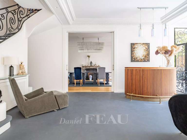 Apartment Neuilly-sur-Seine - 5 bedrooms - 236m²