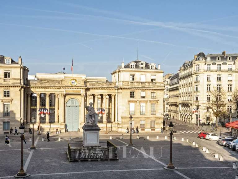 Appartement Paris 7e - 2 chambres - 93m²